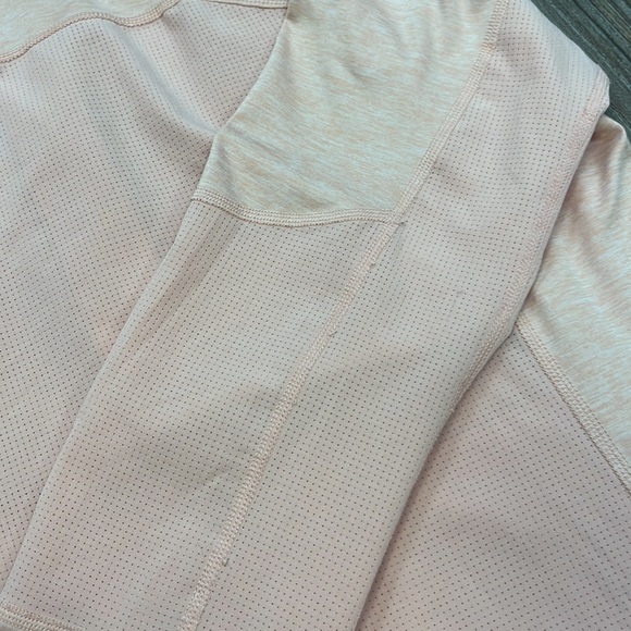 Columbia women’s light jacket large. Vented The color is  peach. - Picture 10 of 10